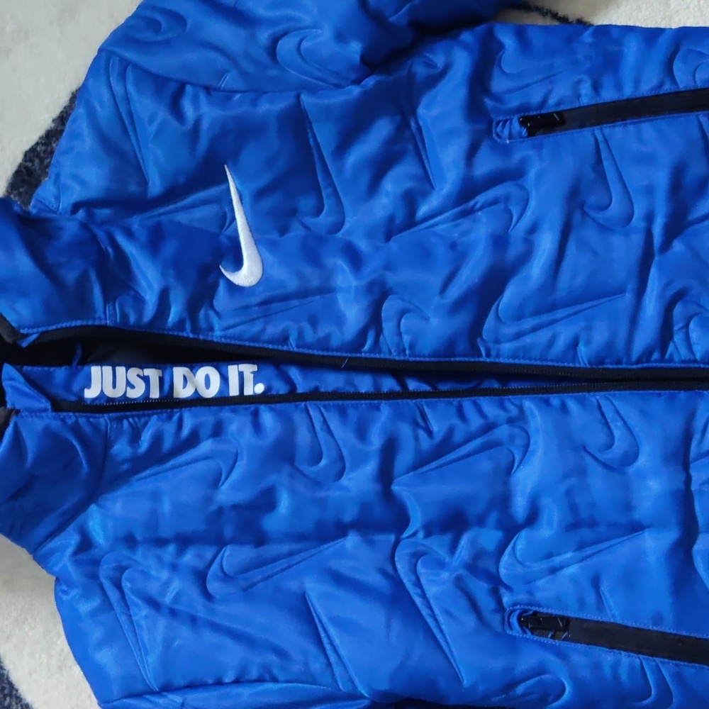 Nike little boys jacket - Picture 3 of 5